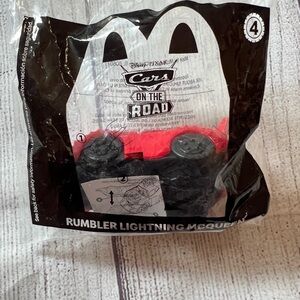 NWOT McDonald’s Disney Pixar Cars On The Road Lightning McQueen #4 Sealed